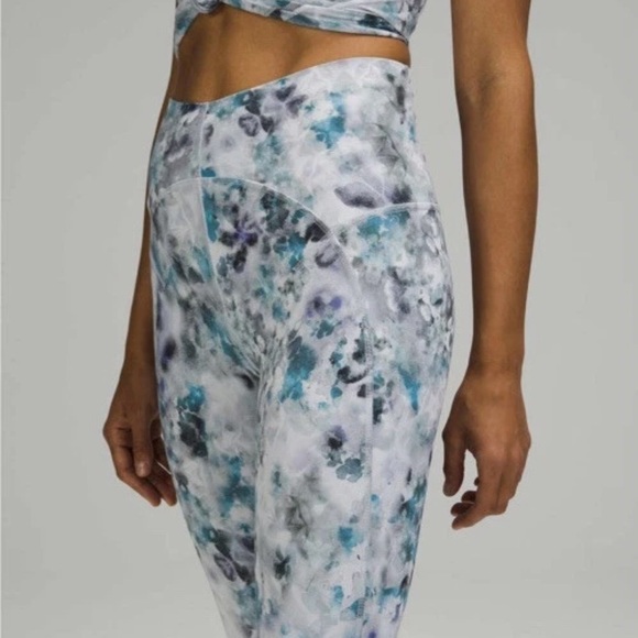 Lululemon Unlimit High-Rise Tight 25" Kaleidofloral Multi yoga Athleisure - Picture 2 of 8